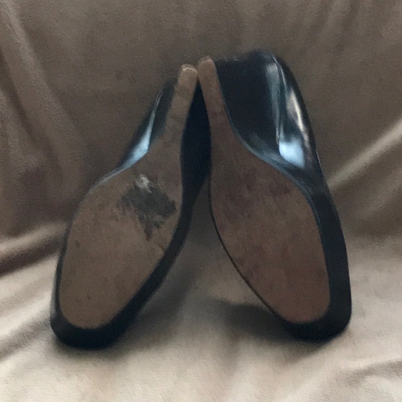 Shoes - Picture 4 of 4